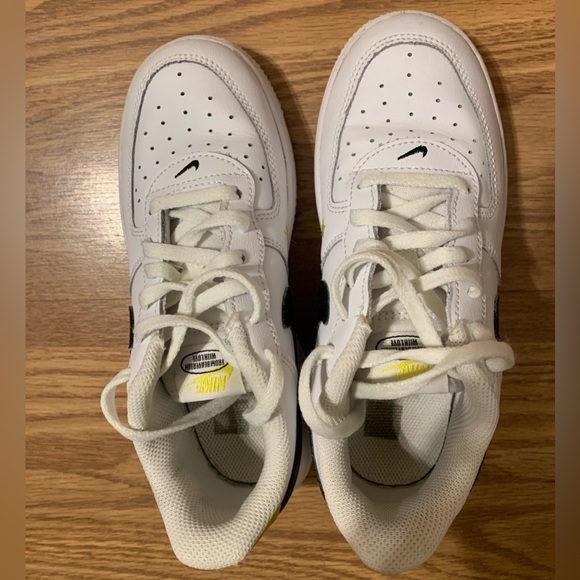 Nike Air Force 1 Low , size 2Y - Picture 8 of 10